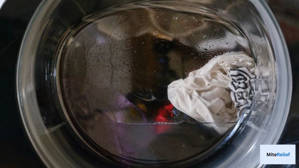 Hot water washing at 60°C kills dust mites on bedding and sheets